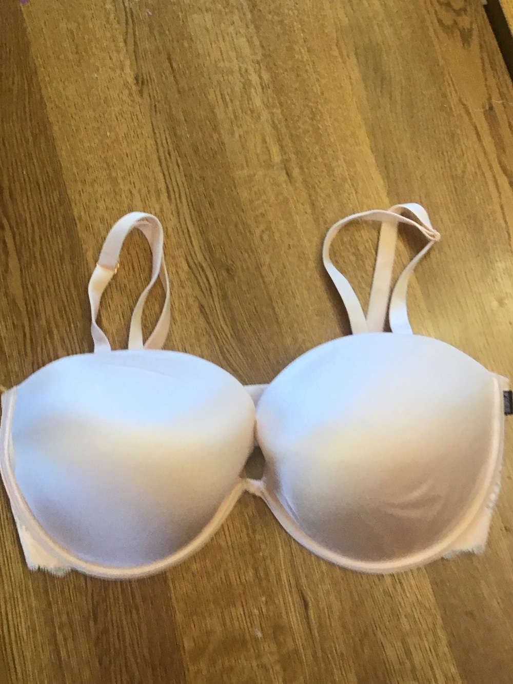 PINK Victoria's Secret Light Pink Molded T-Shirt Bra 36DDD/F